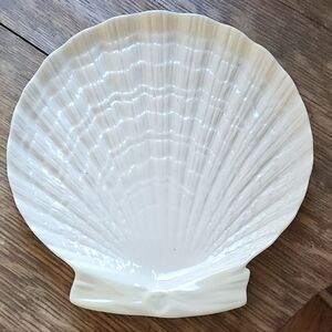1st Green Mark (4th Mark) Belleek Clam Shell Plate Large 8.5”